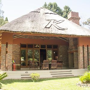 Kutandara Lodges Harare Exterior photo
