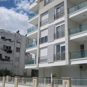 Apartamento Antalya Port Flats Konyaalti Exterior photo