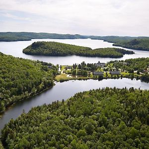 Hotel Auberge Du Lac-A-L'Eau-Claire Saint-Alexis-des-Monts Exterior photo