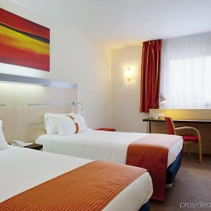 Holiday Inn Express Vitoria Room photo