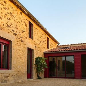 Le Puy Carmin - Chambre d'hôtes avec jacuzzi Bed and Breakfast Bazoges-en-Paillers Exterior photo