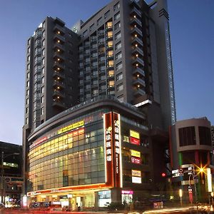 Park City Hotel - Luzhou Taipéi Exterior photo