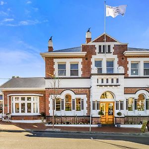 Cygnet Old Bank Bed and Breakfast Exterior photo