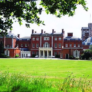 Hotel Theobalds Estate Waltham Cross Exterior photo