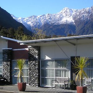 The Westhaven Motel Glaciar Fox Exterior photo