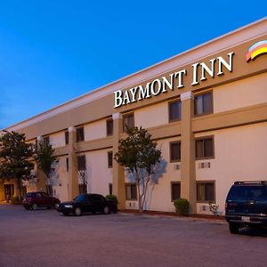 Hotel Baymont By Wyndham Memphis East Exterior photo