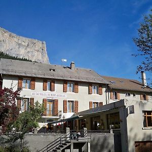 Hotel Au Gai Soleil Du Mont-Aiguille Chichilianne Exterior photo