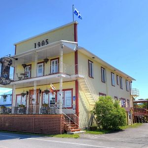 Gite Grand-Pere Nicole Bed and Breakfast Val-Brillant Exterior photo