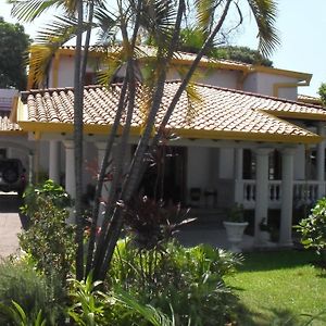 Ross Char Hotel Asunción Exterior photo