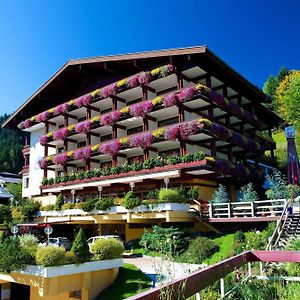 Alpin- Das Sporthotel - Ski In Ski Out Cityxpress, Summercard Included Zell am See Exterior photo