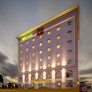 Iu Hotel Luanda Talatona Exterior photo