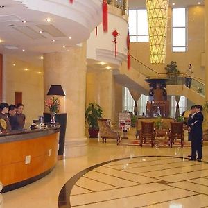 Century Grand Hotel Tianjin Interior photo