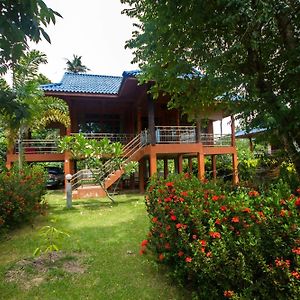 Bor Hin Resort Baan Tai Exterior photo