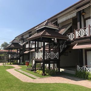 Silver Lake Hotel Nyaung Shwe Exterior photo