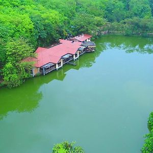 Lake Serenity Resort & Spa Kuruwita Exterior photo