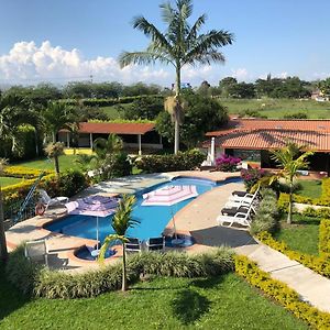 Finca Hotel Cerritos Plaza Pereira Exterior photo