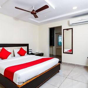 Oyo 26723 Rb Residency Hotel Vijayawāda Exterior photo