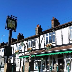 The Pheasant Inn Dunstable Exterior photo