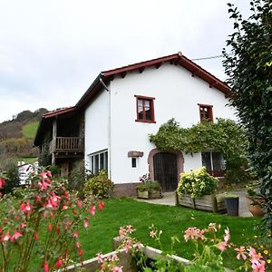 Hotel Ferme Ithurburia Saint-Michel  Exterior photo