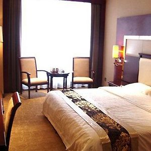 Guangming Hotel Weinan Room photo