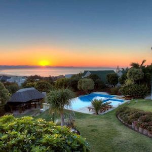 The Ocean Bay Luxury Guesthouse Jeffreys Bay Exterior photo