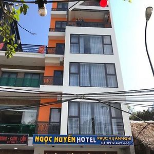 Ngoc Huyen Hotel Tam Ðảo Exterior photo