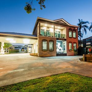 Athena Motel Apartamentos Toowoomba Exterior photo