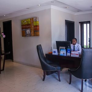 S & S Hotel & Suites Lagos Exterior photo
