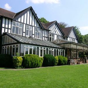 The Oaklands Hotel Weaverham Exterior photo