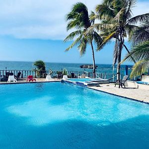 Ventana al Atlantico Boutique Hotel at Arecibo 681 Ocean Drive Islote Exterior photo