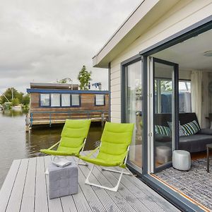 Apartamento Bright And Comfortable Houseboat Aalsmeer Exterior photo