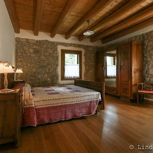 Il Capriolo Felice - Agriturismo Bed and Breakfast Lastebasse Exterior photo