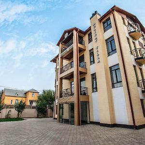 Hotel Holiday Villa Tiflis Exterior photo