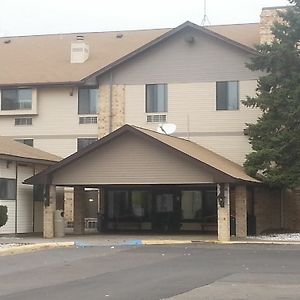 Norwood Inn And Suites - Minneapolis-St Paul Roseville Exterior photo