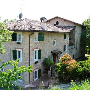 La Quercia - la maison des arts Bed and Breakfast Vezzano sul Crostolo Exterior photo