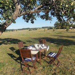 Le Petit Breuil Hostal Verteillac Exterior photo