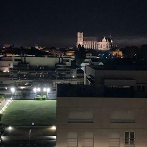 Apartamento Le Septieme - Vue Cathedrale - Saint Remi Reims Exterior photo