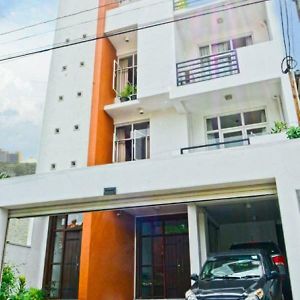 Furnished Apartment At Colombo Suburbs Nawala Rajagiriya Exterior photo