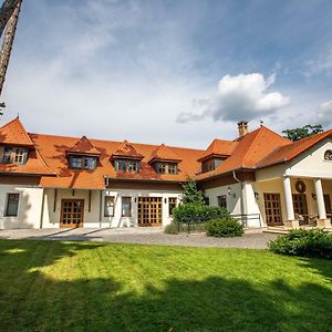 Hotel Botanica Danszentmiklos Exterior photo