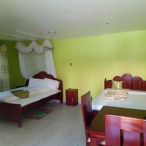 Apex Resort Nakuru Exterior photo