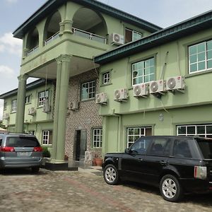 Southland Concept Hotel And Suites Adegbite Exterior photo