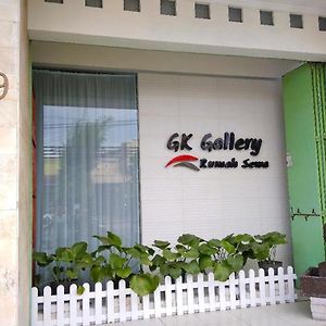 Gk Gallery Rumah Sewa Purwokerto Exterior photo