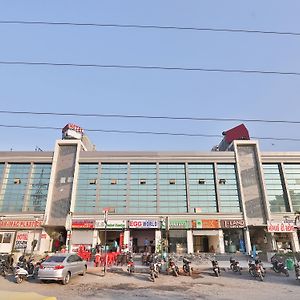 Oyo 11610 Hotel Shreenath Ahmedabad Exterior photo