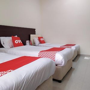 Super Oyo 107 Al Areen Hotel Apartments Shāhiq Exterior photo