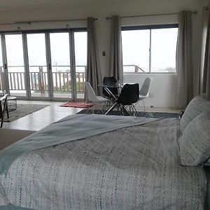 Ocean Gaze Bed and Breakfast Seaview Exterior photo