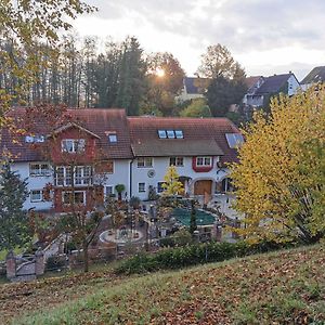 Gaestezimmer Reitinger Bed and Breakfast Siegenburg Exterior photo