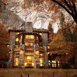 Hotel The Ahwahnee Yosemite Village Exterior photo