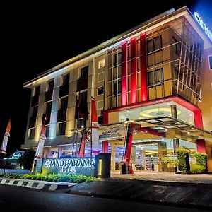 Grand Parama Hotel Tanjung Redep Exterior photo