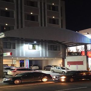 Hotel 欣悅 商務 旅店 Toufen Exterior photo