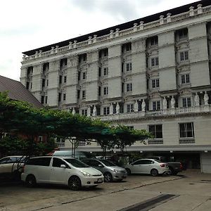 Suda Palace Bangkok Exterior photo